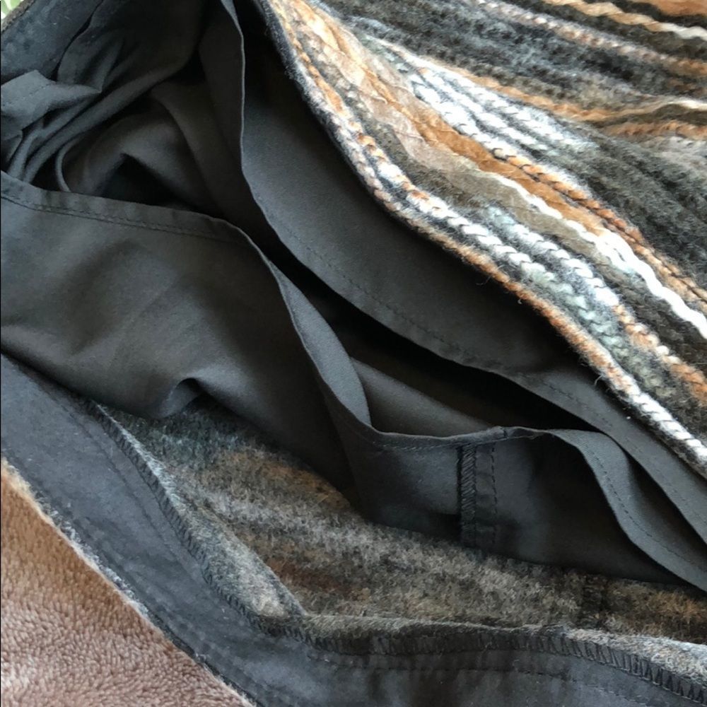 NWOT Textured Wool-Like Skirt - Picture 3 of 7